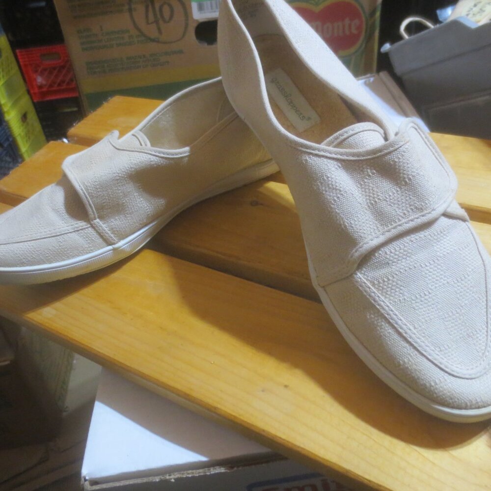 Beige Cream Grasshopper Fabric Casual Flat Shoes - Size 10M Ladies